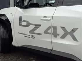 Toyota bZ4X (2026) thumbnail 3