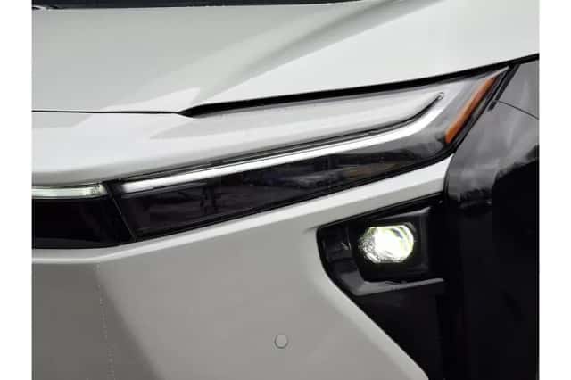 Toyota bZ4X (2026) thumbnail 6