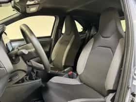 Toyota Aygo X (2024) thumbnail 9
