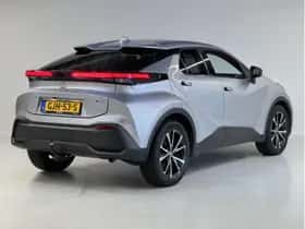 Toyota C-HR (2024) thumbnail 3