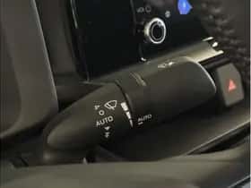 Toyota C-HR (2024) thumbnail 23