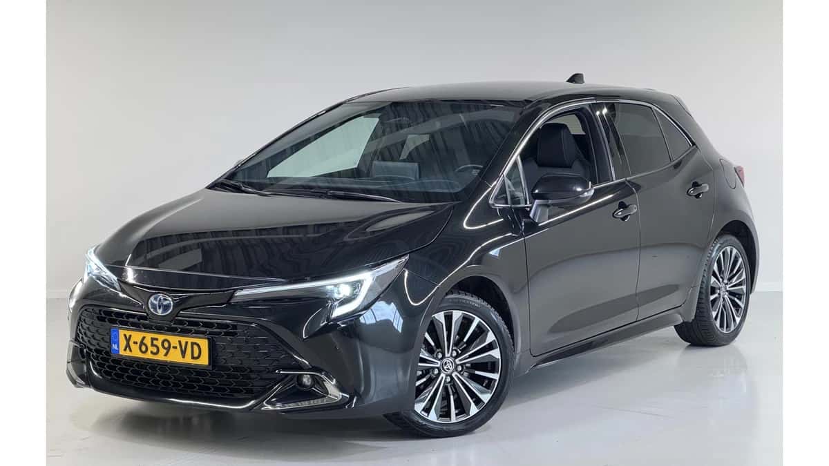 Toyota Corolla (2024) — foto 1