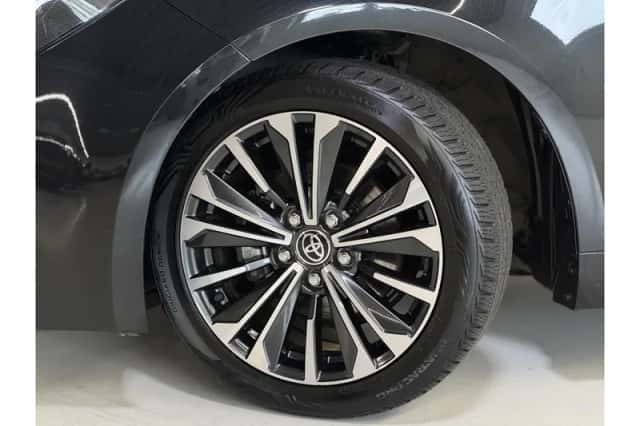 Toyota Corolla (2024) thumbnail 5