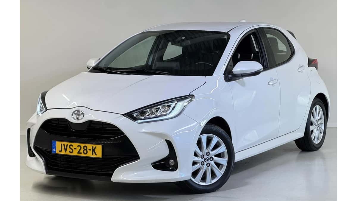 Toyota Yaris (2022) — foto 1