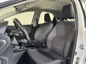 Toyota Yaris (2022) thumbnail 11