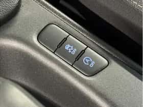 Toyota Yaris (2022) thumbnail 13
