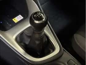Toyota Yaris (2022) thumbnail 14