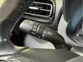 Toyota Yaris (2022) thumbnail 22