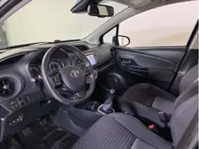 Toyota Yaris (2019) thumbnail 11
