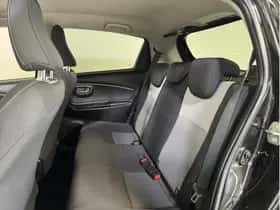 Toyota Yaris (2019) thumbnail 13
