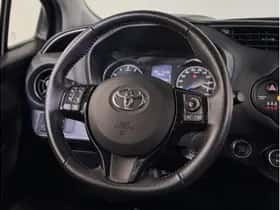 Toyota Yaris (2019) thumbnail 4