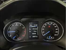 Toyota Yaris (2019) thumbnail 32