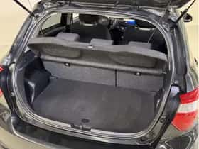 Toyota Yaris (2019) thumbnail 9