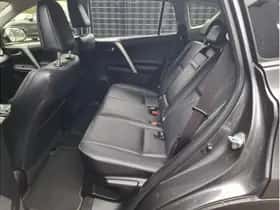 Toyota RAV4 (2016) thumbnail 16