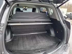 Toyota RAV4 (2016) thumbnail 10
