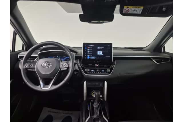 Toyota Corolla (2025) thumbnail 2