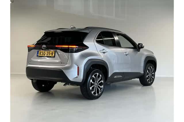 Toyota Yaris Cross (2025) thumbnail 3