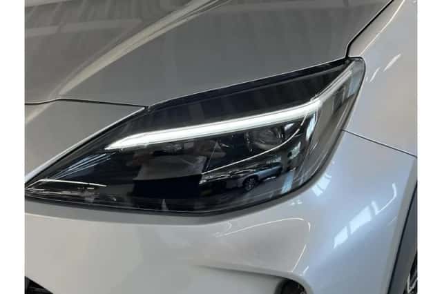 Toyota Yaris Cross (2025) thumbnail 4