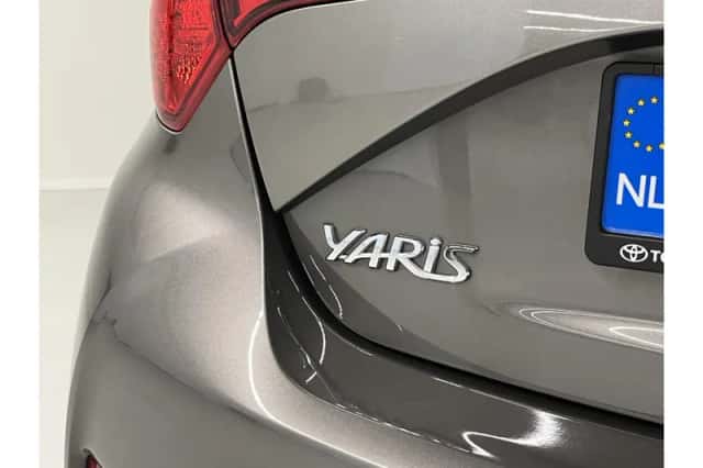 Toyota Yaris (2017) thumbnail 6