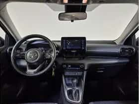 Toyota Yaris (2020) thumbnail 2