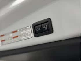 Toyota Corolla (2024) thumbnail 12