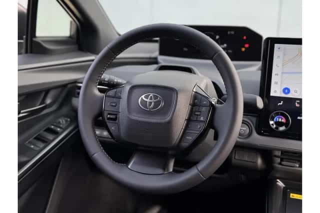 Toyota bZ4X (2026) thumbnail 4