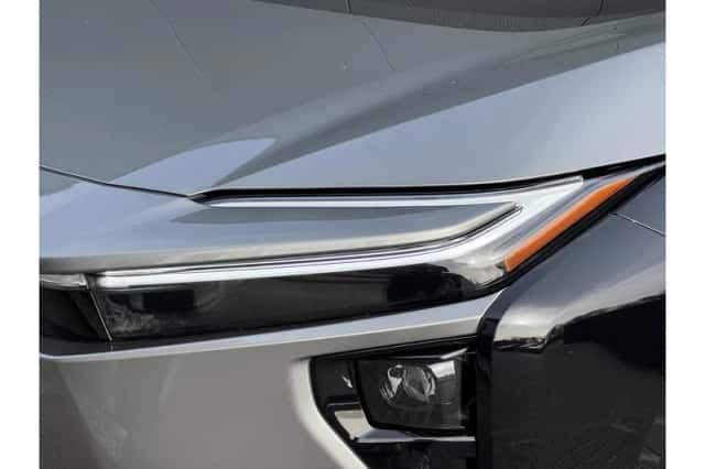 Toyota bZ4X (2026) thumbnail 6