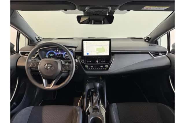 Toyota Corolla (2025) thumbnail 2