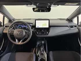 Toyota Corolla (2025) thumbnail 2