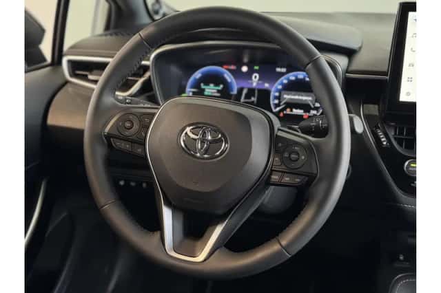 Toyota Corolla (2025) thumbnail 4