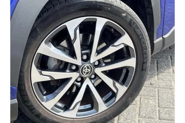 Toyota Corolla (2023) thumbnail 4