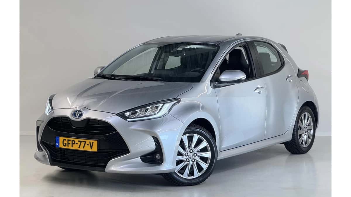 Toyota Yaris (2023) — foto 1