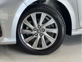 Toyota Yaris (2023) thumbnail 5
