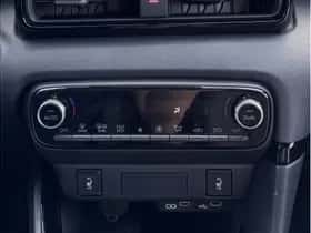 Toyota Yaris (2025) thumbnail 17