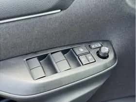 Toyota Yaris (2025) thumbnail 24