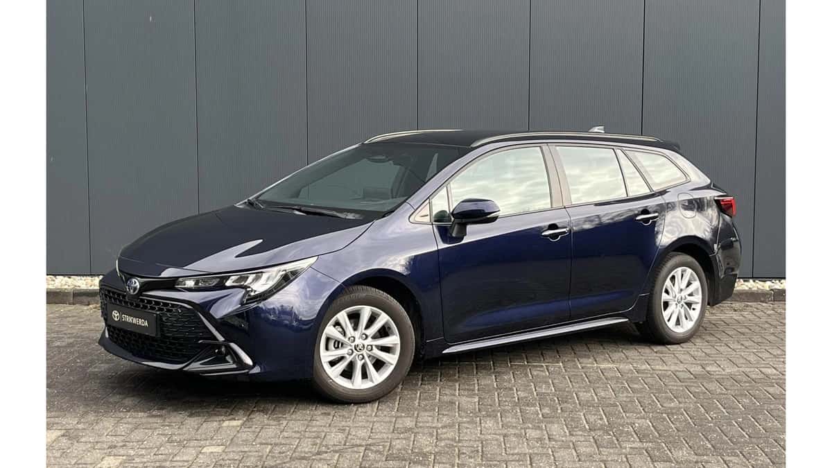 Toyota Corolla (2024) — foto 1