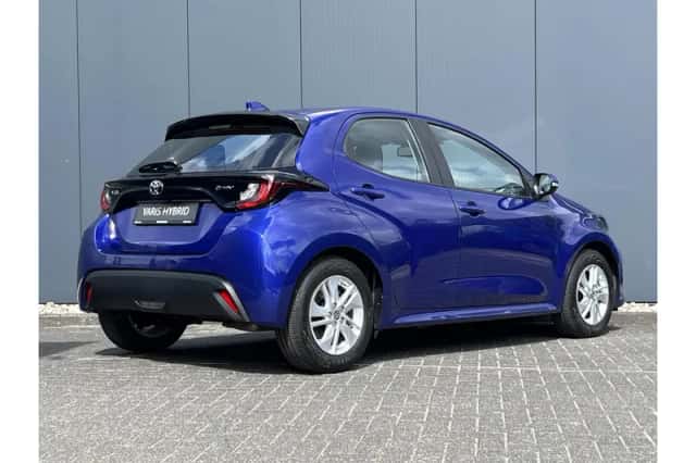 Toyota Yaris (2025) thumbnail 3