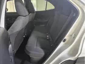 Toyota Yaris Cross (2024) thumbnail 12