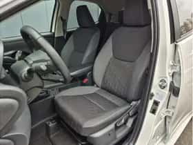 Toyota Yaris (2025) thumbnail 13