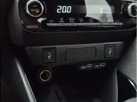 Toyota Yaris (2025) thumbnail 17
