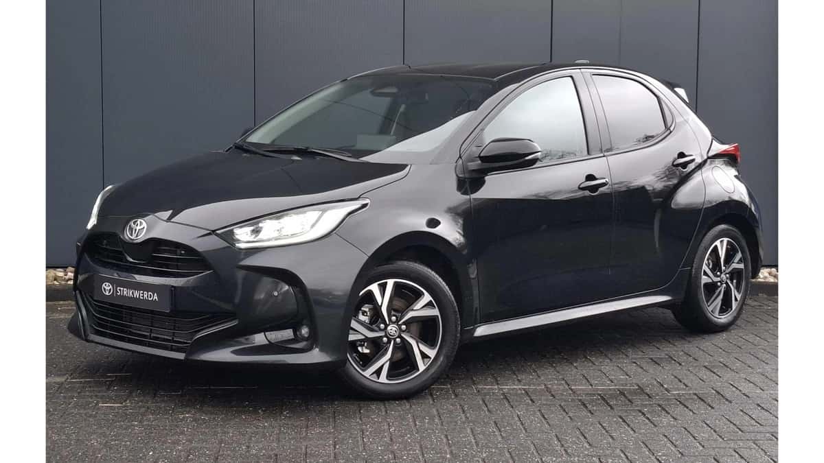 Toyota Yaris (2025) — foto 1