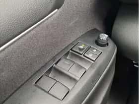 Toyota Yaris (2025) thumbnail 12