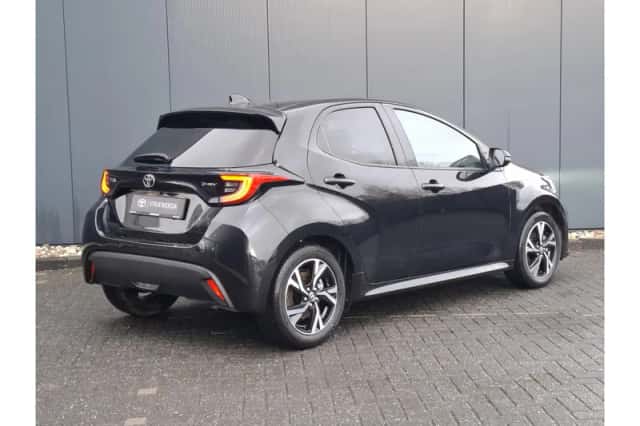 Toyota Yaris (2025) thumbnail 3