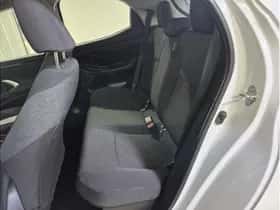 Toyota Yaris (2021) thumbnail 11