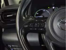 Toyota Yaris (2021) thumbnail 14