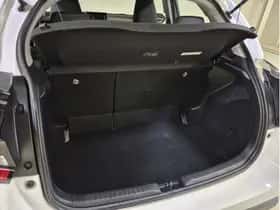 Toyota Yaris (2021) thumbnail 7