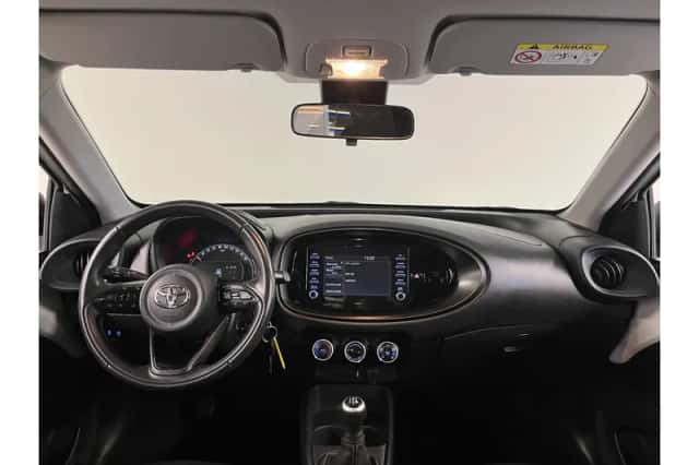 Toyota Aygo X (2022) thumbnail 2