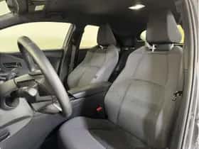 Toyota C-HR (2024) thumbnail 12