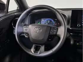 Toyota C-HR (2024) thumbnail 4