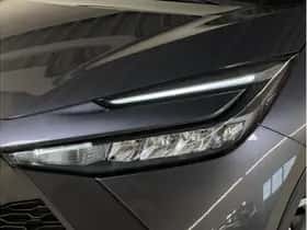 Toyota C-HR (2024) thumbnail 6